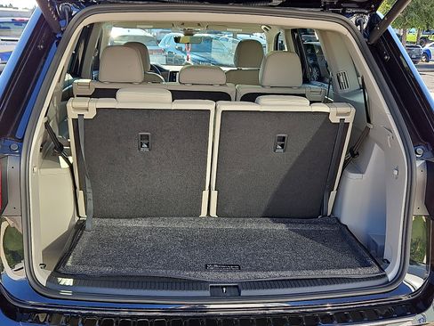 New 2026 Volkswagen Atlas SE image 6