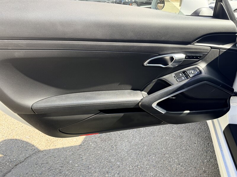 Used 2014 Porsche 911 Carrera RWD image 19