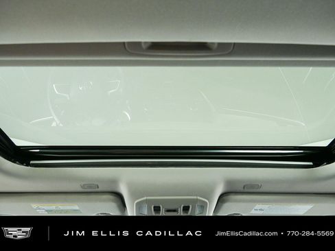 Used 2024 Toyota Highlander XLE FWD image 20
