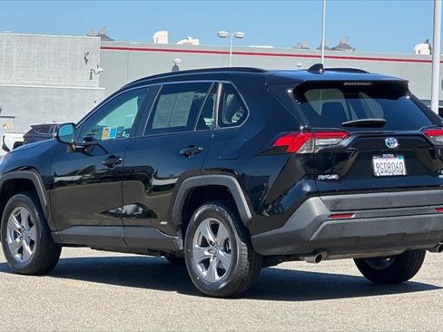 Certified 2023 Toyota RAV4 LE AWD/4WD image 7
