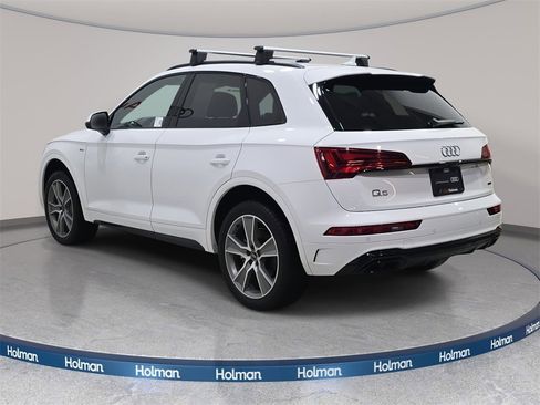 Certified 2025 Audi Q5 2.0T Premium w/ Convenience Plus Package image 7
