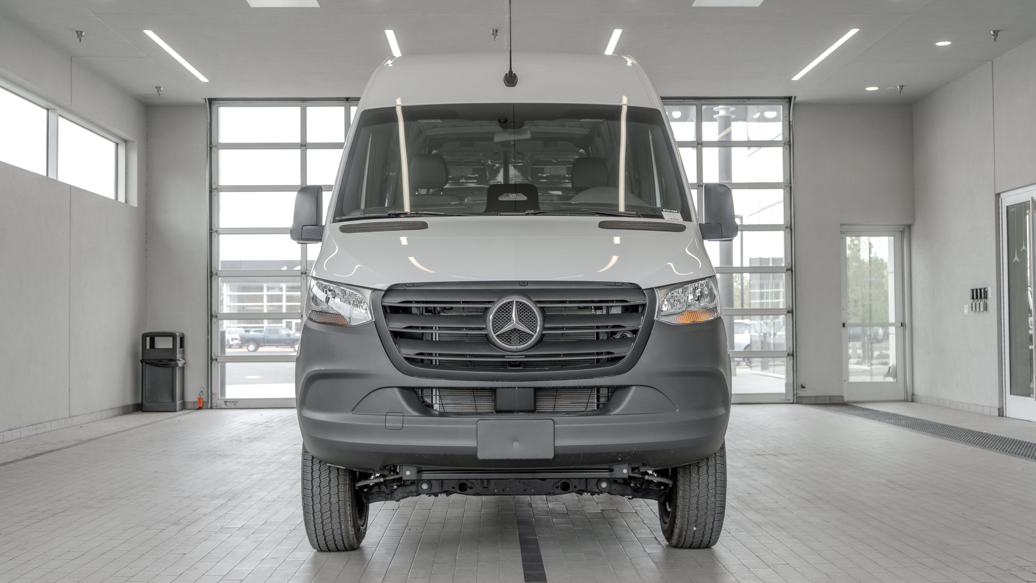 Used 2025 Mercedes-Benz Sprinter 2500 image 10