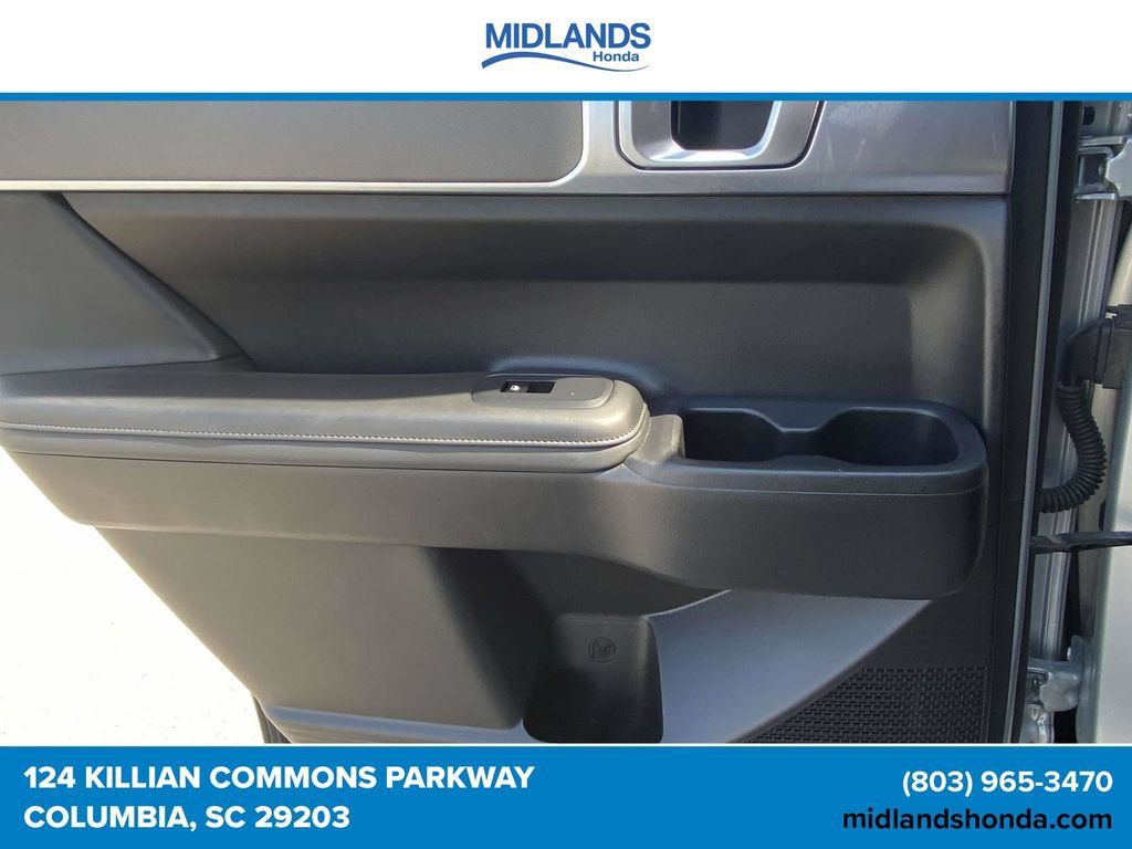 Used 2025 Hyundai Santa Fe SEL AWD/4WD image 14