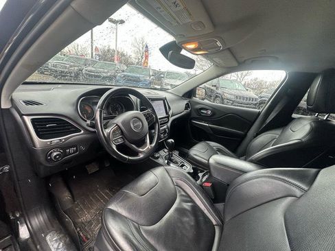 Used 2020 Jeep Cherokee Limited image 8