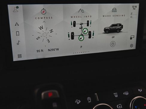 Used 2023 Land Rover Defender 90 S image 19