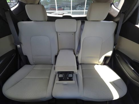 Used 2015 Hyundai Santa Fe Sport FWD image 19
