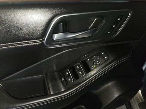 Used 2022 Nissan Rogue Platinum w/ Head-Up Display Package image 13