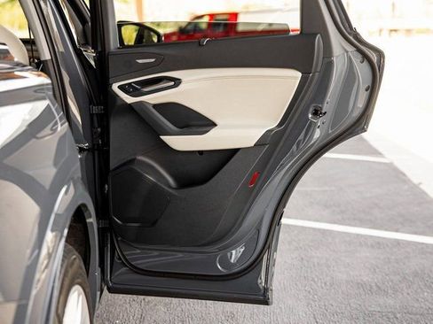 Certified 2025 Audi Q6 e-tron Premium Plus w/ Premium Plus RWD image 22