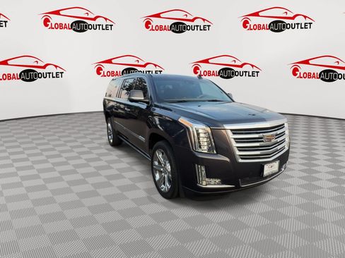 Used 2016 Cadillac Escalade ESV Platinum AWD/4WD image 2