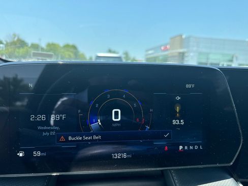 Used 2026 Chevrolet Equinox LT FWD image 13