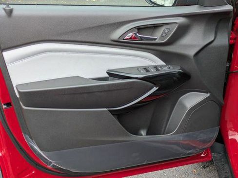 New 2026 Chevrolet Trax LT image 12