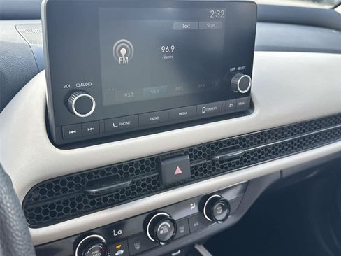 Used 2025 Honda HR-V LX image 23