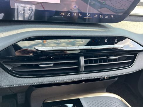 New 2026 Buick Enclave Avenir AWD/4WD image 28