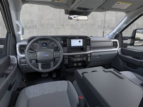 New 2025 Ford F350 XLT w/ 360-Degree Camera Package image 9
