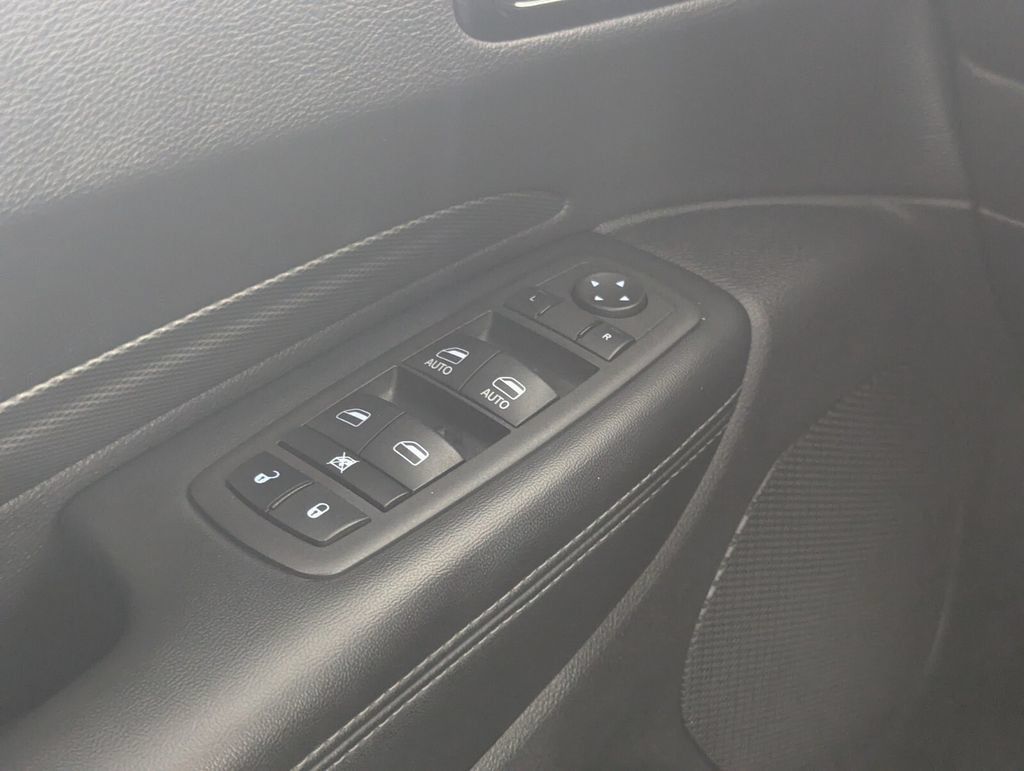 Used 2022 Dodge Durango GT AWD/4WD image 18