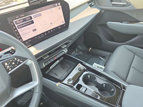 New 2026 Audi Q3 quattro 2.0T AWD/4WD image 23