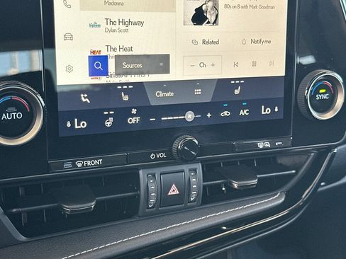 Used 2025 Lexus NX 350h AWD w/ Accessory Package (2T) image 17