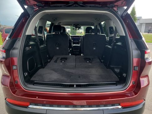 Used 2021 Jeep Grand Cherokee L Limited RWD image 11