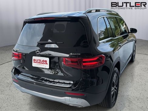Used 2024 Mercedes-Benz GLB 250 4MATIC image 6