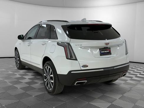 Certified 2024 Cadillac XT5 Sportv w/ Technology Package AWD/4WD image 3