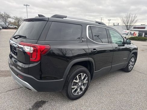 Used 2023 GMC Acadia SLT w/ Preferred Package image 6