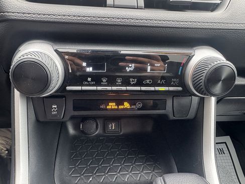 Certified 2023 Toyota RAV4 LE FWD image 17