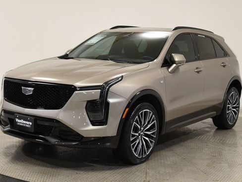 Used 2024 Cadillac XT4 Sport w/ Technology Package AWD/4WD image 8
