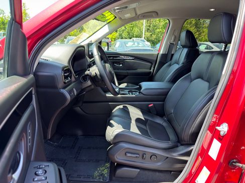 Used 2025 Honda Pilot EX-L image 12