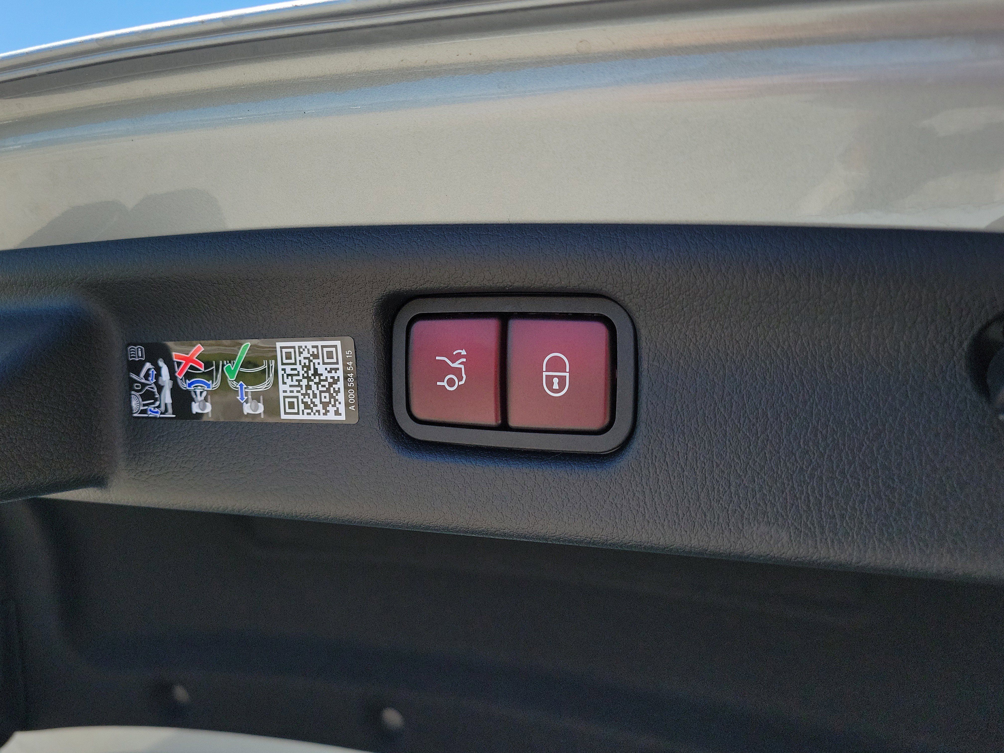 Certified 2026 Mercedes-Benz C 300 Sedan image 6