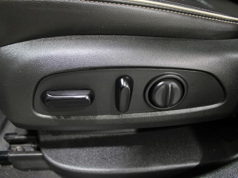 Used 2020 GMC Acadia Denali w/ Trailering Package image 4