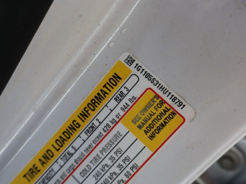 Used 2017 Chevrolet Impala LT w/ Convenience Package image 23