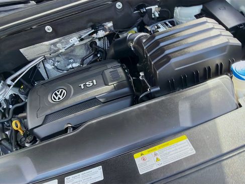 Used 2022 Volkswagen Atlas Cross Sport SE FWD image 35