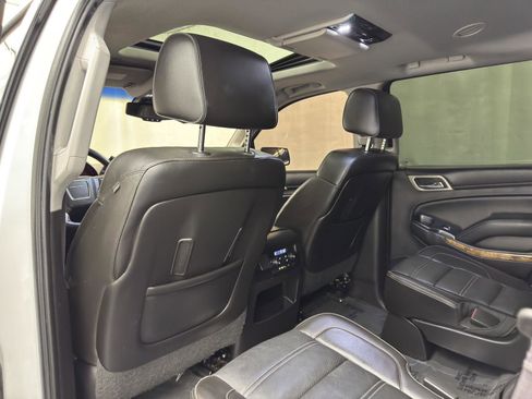 Used 2015 GMC Yukon Denali w/ Premium Package AWD/4WD image 30