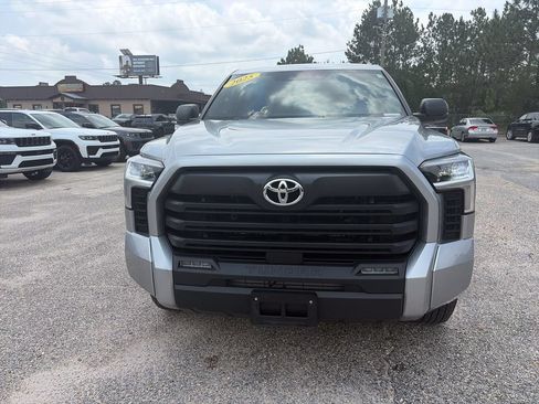 Used 2025 Toyota Tundra SR5 AWD/4WD image 9