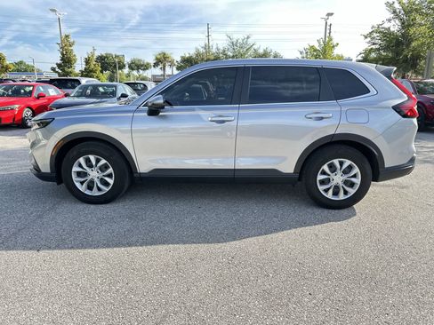 Used 2023 Honda CR-V LX image 3