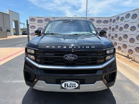 Certified 2025 Ford Expedition Max Platinum w/ Driver's Package AWD/4WD image 3