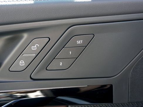 New 2025 BMW X1 xDrive28i w/ Technology Package image 9