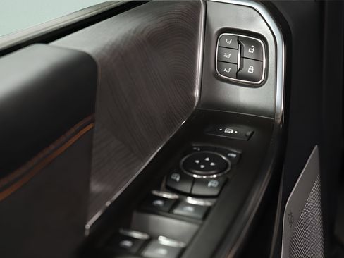 Used 2024 Ford F250 Platinum AWD/4WD image 22