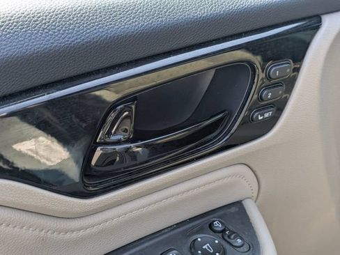 Used 2018 Honda Odyssey Elite image 12
