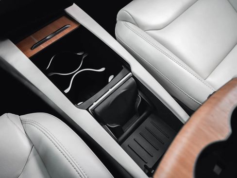 Used 2020 Tesla Model S AWD image 59