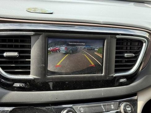Used 2023 Chrysler Voyager LX FWD image 22
