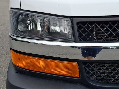 Certified 2024 Chevrolet Express 2500 w/ Driver Convenience Package RWD image 9