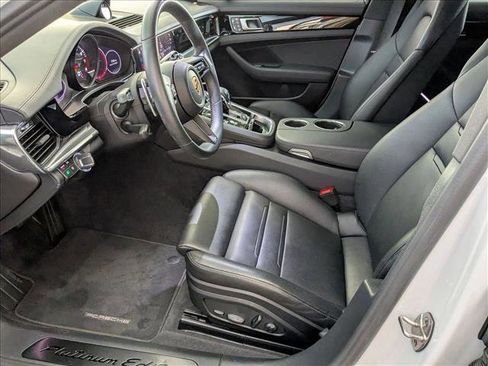 Used 2022 Porsche Panamera image 15