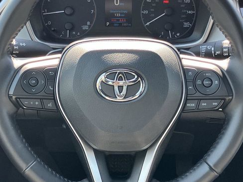 Used 2025 Toyota Corolla SE image 18