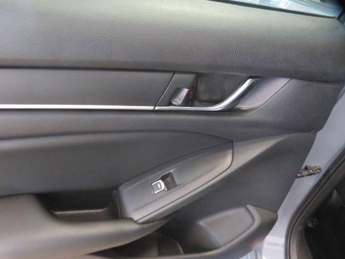 Used 2021 Honda Accord Sport image 18