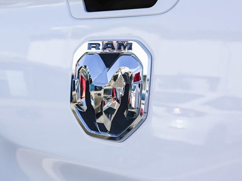 Used 2024 RAM 1500 Laramie image 24