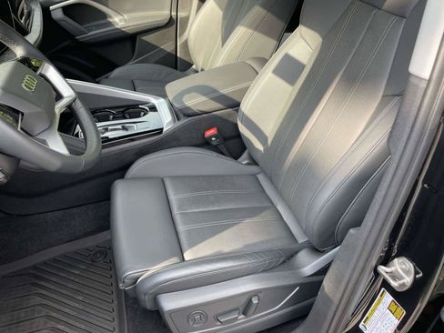 Certified 2025 Audi Q5 Premium Plus w/ Premium Plus AWD/4WD image 17