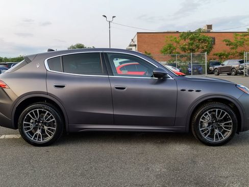 Used 2025 Maserati Grecale GT AWD/4WD image 8