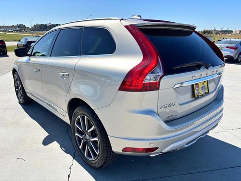 Used 2017 Volvo XC60 T6 Dynamic w/ Preferred Option Package AWD/4WD image 6