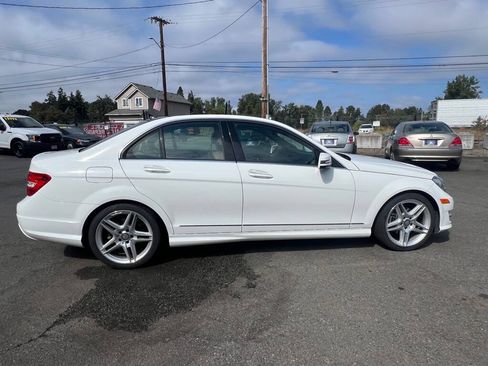Used 2014 Mercedes-Benz C 250 Sedan image 31